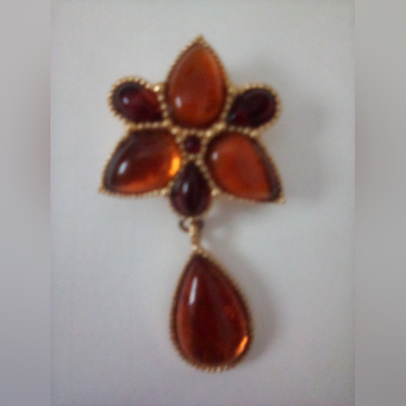 Avon Jewelry - Avon Vintage Flower Pin Brooch